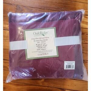 Oak Ridge Satin Fleece Blanket Red Burgundy Satin Trim Twin 64x86